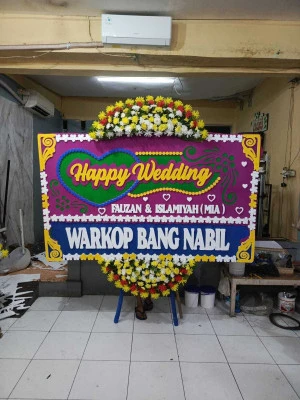 Papan Bunga di Brenggong Purworejo